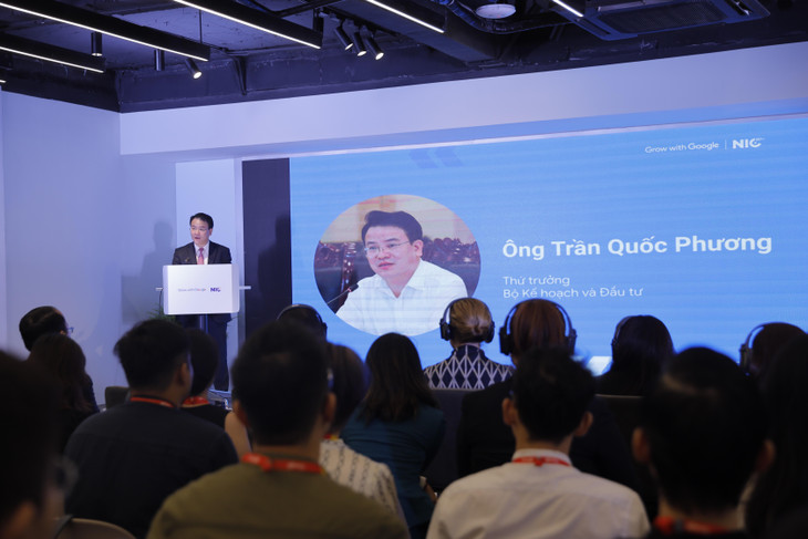 Thứ trưởng Bộ Kế hoạch và Đầu tư Trần Quốc Phương phát biểu tại lễ ra mắt 2 chương trình