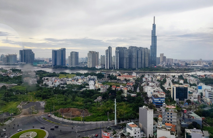 Theo HoREA, để tạo một cú hích cho thị trường bất động sản, Ngân hàng Nhà nước nên xem xét sửa đổi, bổ sung một số quy định của Thông tư số 06/2023/TT-NHNN có hiệu lực thi hành kể từ ngày 1/9/2023. Ảnh: Bảo Tín