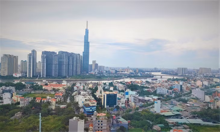 Các công ty bất động sản thường tái tài trợ hoặc huy động vốn mới để đầu tư vào các dự án mới bằng cách phát hành trái phiếu mới, vay ngân hàng và/hoặc phát hành cổ phần. Ảnh: Bảo Tín