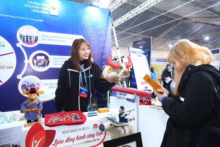 Gian hàng ấn tượng tại VIIE 2021