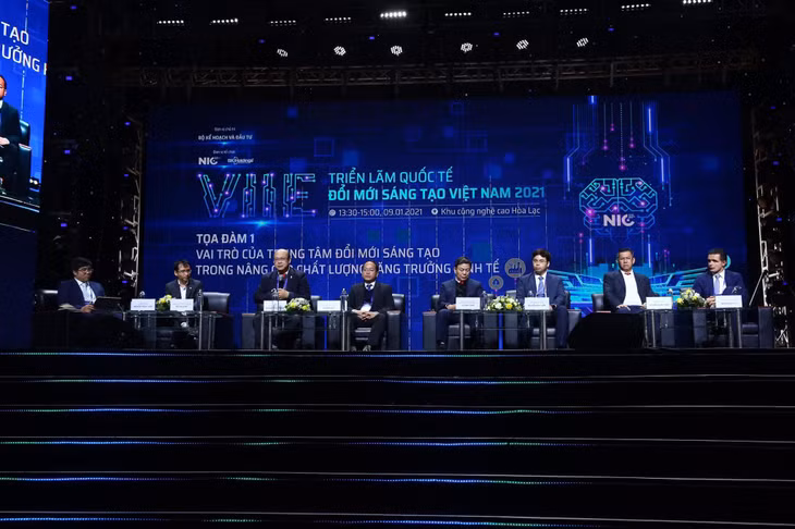 Một trong số 5 Tọa đàm diễn ra trong khuôn khổ Triển lãm