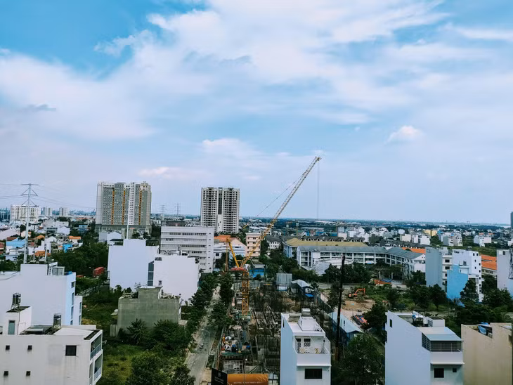 Nhiều nhà đầu tư quốc tế ưa chuộng hình thức liên doanh với các đối tác trong nước để tham gia thị trường bất động sản. Ảnh minh họa: Ngô Bảo Tín