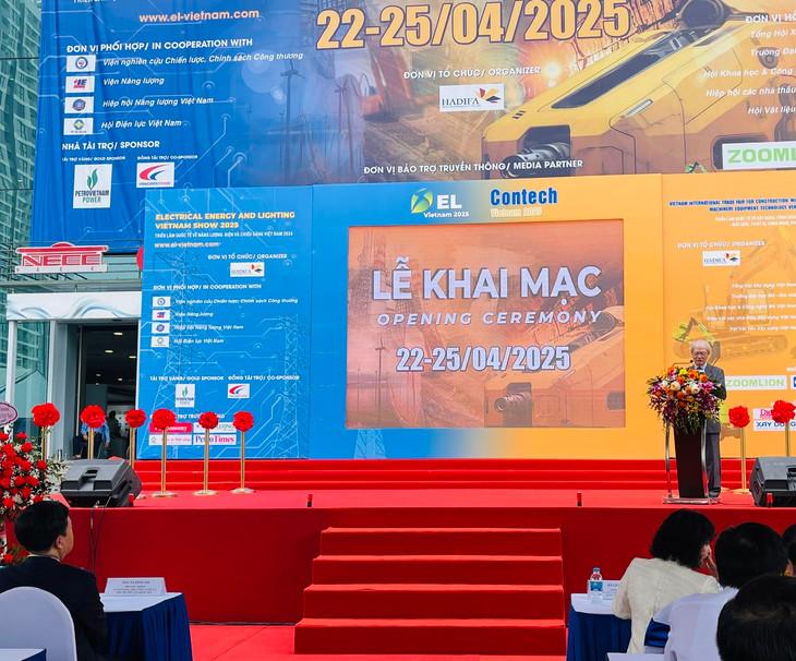 Ông Tống Văn Nga, Chủ tịch Hội Vật liệu xây dựng Việt Nam phát biểu tại Triển lãm CONTECH VIETNAM 2025 và EL VIETNAM 2025