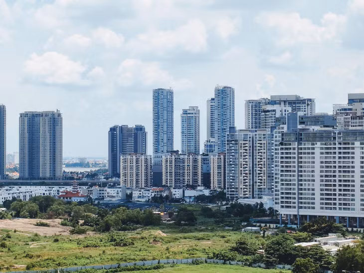 HoREA khuyến cáo khách hàng, nhà đầu tư cần tìm hiểu, nghiên cứu kỹ nội dung hợp đồng để tránh nhầm lẫn. Ảnh minh họa: Ngô Bảo Tín