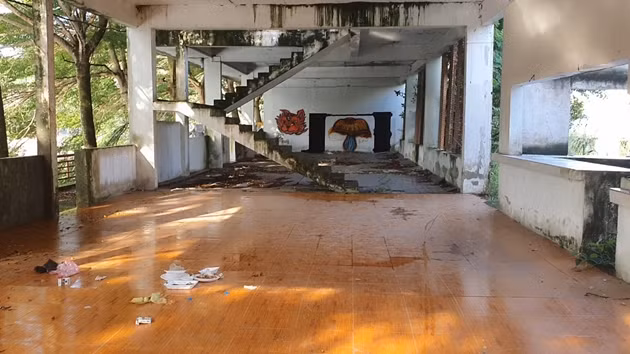 Nguyên nhân dẫn đến những tồn tại trên là do xuất phát từ việc kêu gọi đầu tư, nhưng chưa thực sự tìm kiếm các nhà đầu tư đủ năng lực tài chính, dẫn đến chậm tiến độ thực hiện đầu tư