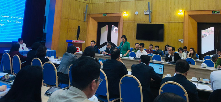 Bà Phạm Thị Ngọc Thủy - Giám đốc điều hành Văn phòng Ban Nghiên cứu phát triển kinh tế tư nhân phát biểu tại cuộc họp