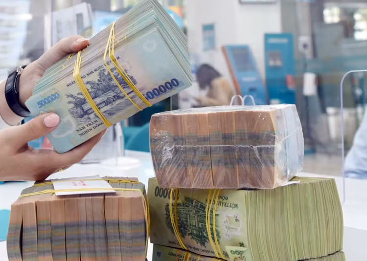 Phó Thủ tướng Lê Tiến Châu yêu cầu Bộ Tư pháp rà soát, đánh giá để quy định phù hợp về tỷ lệ tiền đặt trước trong đấu giá quyền sử dụng đất. Ảnh minh họa: Tường Lâm