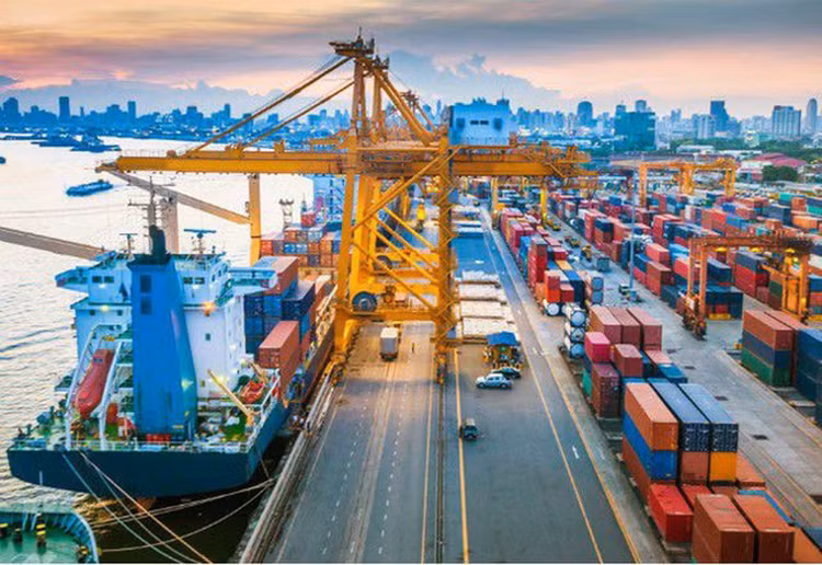 7 tháng năm 2025, Việt Nam xuất siêu 10,18 tỷ USD