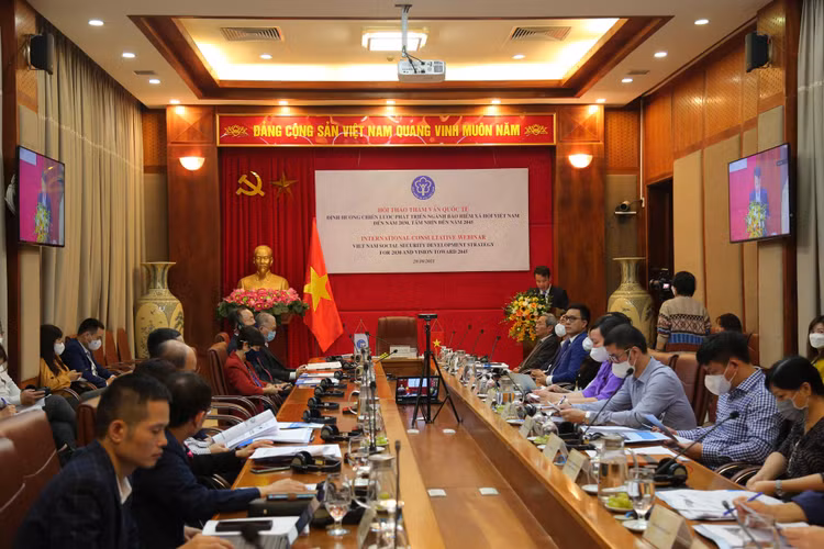 Nhiều ý kiến tại Hội thảo đã ghi nhận và đánh giá cao những nỗ lực của BHXH Việt Nam trong thời gian qua về những thành công và phát triển 