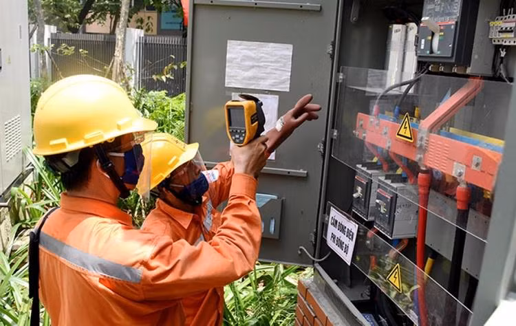 Bộ Công thương yêu cầu điều chỉnh giảm giá điện khi thông số đầu vào biến động làm giá bán lẻ điện bình quân tính toán giảm. Ảnh: Internet