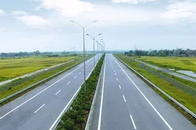 Gói thầu số 01 thuộc Dự án Hệ thống điện chiếu sáng công cộng trên tuyến đường mở rộng Quốc lộ 1, đoạn đi qua TP. Cam Ranh vừa được mở hồ sơ đề xuất tài chính. Ảnh chỉ mang tính minh họa. Nguồn Internet
