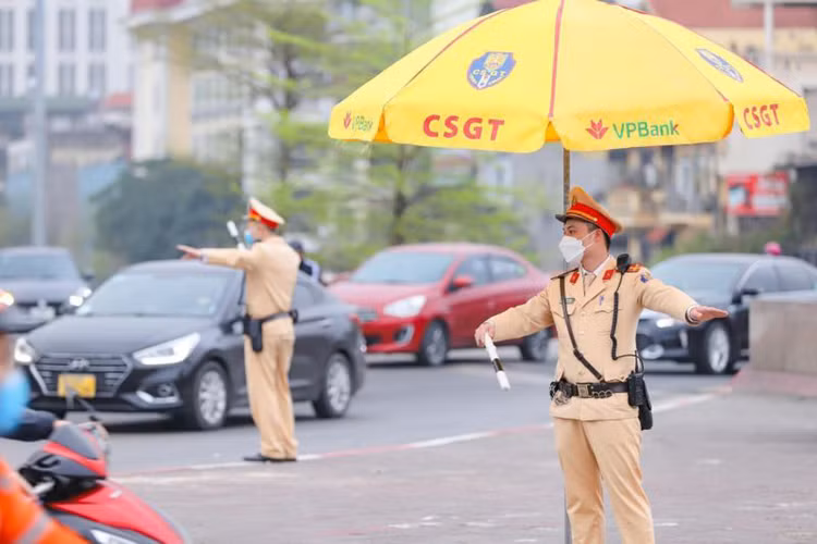 Công an Hà Nội tổ chức phân luồng giao thông. Ảnh minh họa