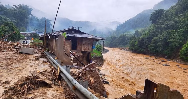 Lũ trên sông tại các tỉnh Bắc Bộ lên cao, có thể đạt đỉnh trên báo động 3. Ảnh minh họa