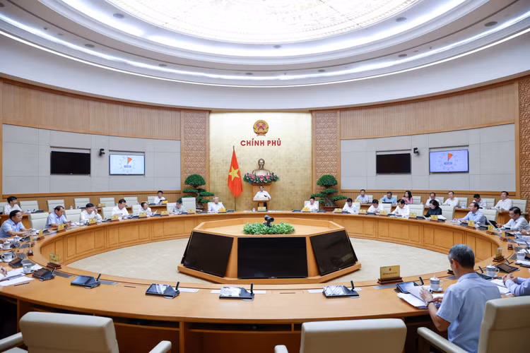 Thủ tướng Chính phủ Phạm Minh Chính chủ trì Phiên họp Chính phủ