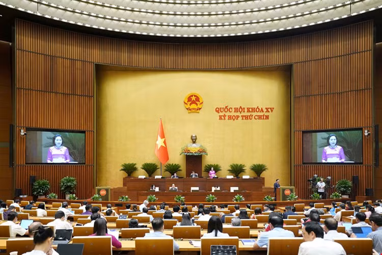 Phó Chủ tịch Quốc hội Nguyễn Thị Thanh điều hành Phiên họp
