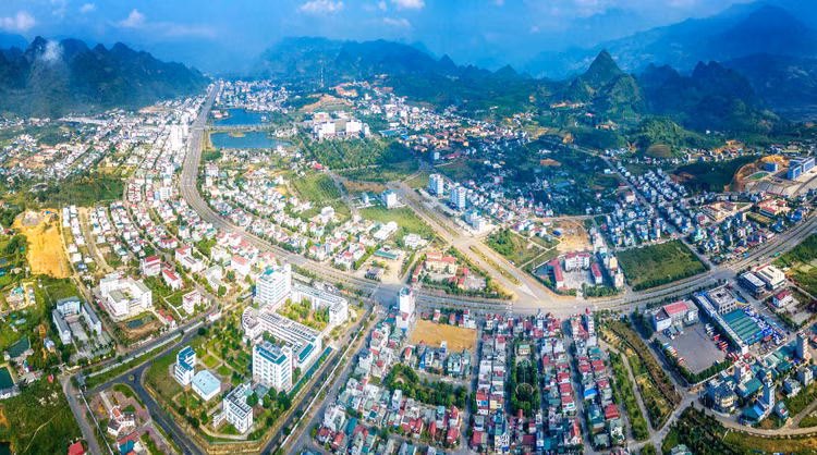 UBKT Trung ương quyết định thi hành kỷ luật Cảnh cáo đối với Ban Thường vụ Thành ủy Lai Châu nhiệm kỳ 2015-2020. Quang cảnh thành phố Lai Châu.