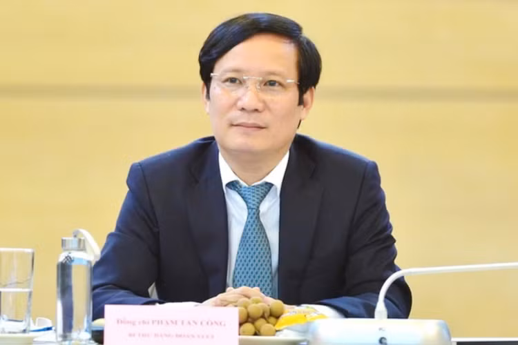 Ông Phạm Tấn Công, Chủ tịch Liên đoàn Công nghiệp và Thương mại Việt Nam 