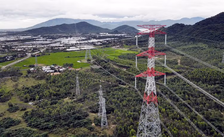 Đường dây 500kV Vĩnh Tân – Tân Uyên. Ảnh: NPT