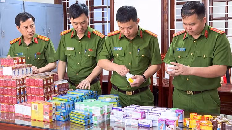 Công an xem xét các loại thuốc tân dược giả