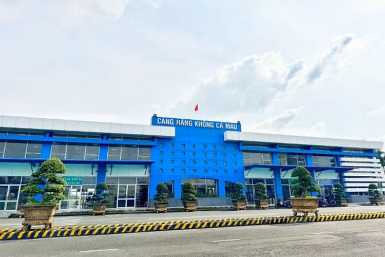  Cảng hàng không Cà Mau