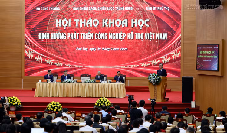 Hội thảo khoa học quốc gia "Định hướng phát triển công nghiệp hỗ trợ Việt Nam" - Ảnh: chinhphu.vn/Phương Nguyên