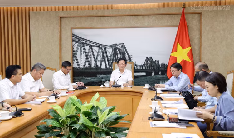 Phó Thủ tướng Hồ Quốc Dũng chủ trì cuộc họp về việc thành lập Khu Công nghệ cao của tỉnh Hưng Yên - Ảnh: VGP/Gia Huy