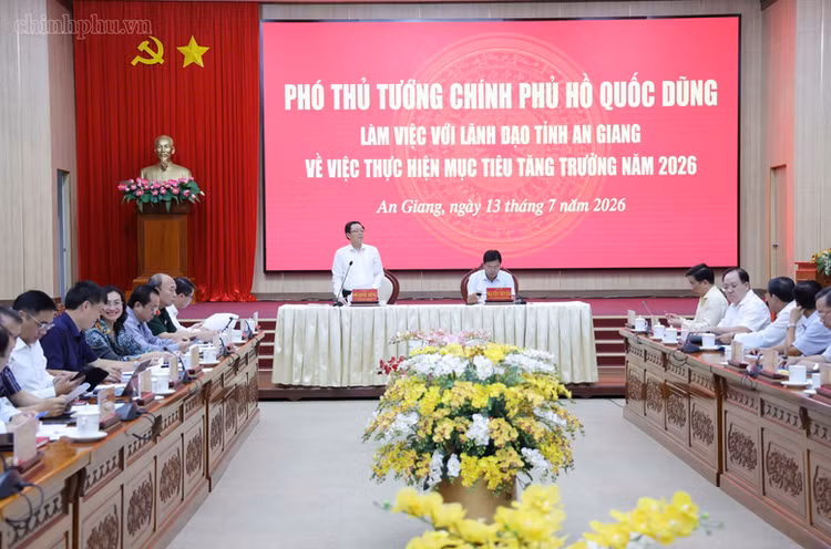 Phó Thủ tướng Chính phủ Hồ Quốc Dũng làm việc với tỉnh An Giang - Ảnh: VGP/Gia Huy