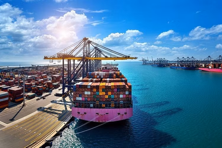 Cán cân thương mại tháng 9 thặng dư trở lại sau 9 tháng liên tiếp nhập siêu, với mức xuất siêu 1,27 tỷ USD.