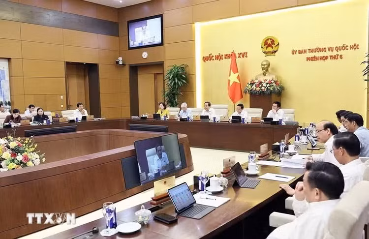Phiên họp thứ 6 của Ủy ban Thường vụ Quốc hội xem xét, thông qua dự thảo Nghị quyết về Chương trình lập pháp năm 2027, chiều 21/9/2026. (Ảnh: Doãn Tấn/TTXVN)