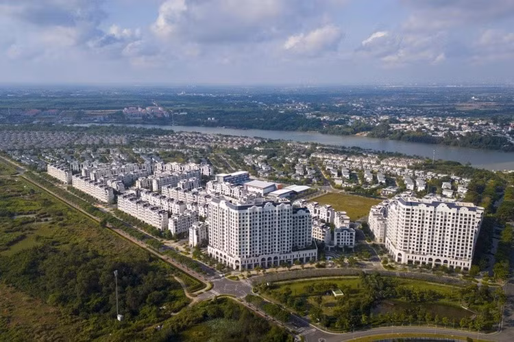Một khu đô thị ven sông ở thành phố Đồng Nai.