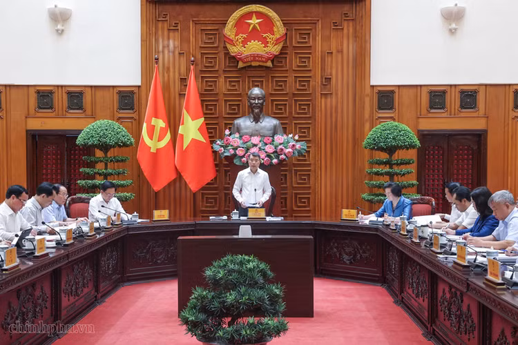 Thủ tướng Chính phủ Lê Minh Hưng, Trưởng Ban Chỉ đạo Trung ương thực hiện các chương trình mục tiêu quốc gia, chủ trì phiên họp thứ nhất của Ban Chỉ đạo - Ảnh: VGP/Nhật Bắc