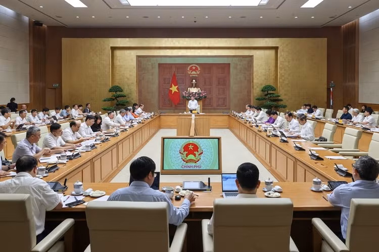 Thủ tướng yêu cầu đẩy mạnh cải cách hành chính, kiểm soát TTHC và chuyển đổi số toàn diện trong Bộ Tư pháp và toàn ngành - Ảnh: VGP/Nhật Bắc
