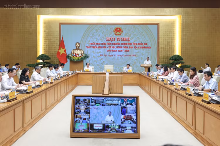 Thủ tướng Lê Minh Hưng nhấn mạnh quyết tâm triển khai có hiệu quả Chương trình, không để người dân phải chờ đợi, bảo đảm mọi người dân đều được thụ hưởng thành quả phát triển - Ảnh: chinhphu.vn/Nhật Bắc