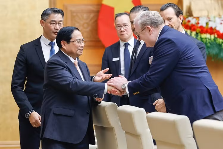 Thủ tướng Phạm Minh Chính làm việc với Đoàn doanh nghiệp Thuỵ Sĩ và châu Âu - Ảnh: VGP/Nhật Bắc