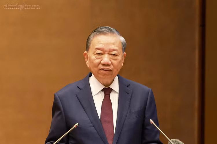 Tổng Bí thư, Chủ tịch nước Tô Lâm phát biểu chỉ đạo Hội nghị toàn quốc quán triệt, triển khai thực hiện Nghị quyết Trung ương 4, sáng 16/10 - Ảnh: chinhphu.vn/Nhật Bắc
