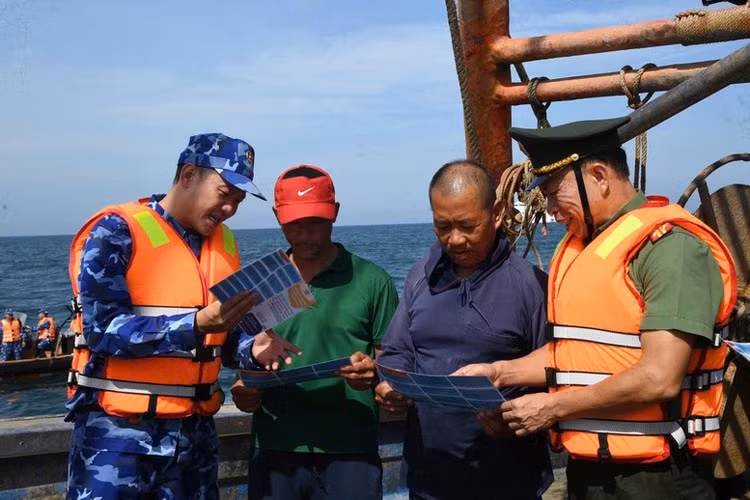 Thủ tướng Chính phủ yêu cầu khắc phục triệt để các tồn tại trong chống khai thác IUU