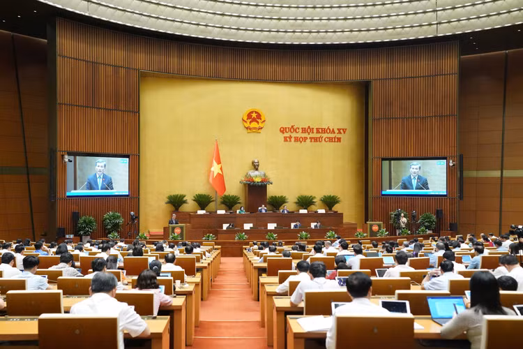 Quốc hội nghe trình bày Báo cáo giải trình, tiếp thu, chỉnh lý dự thảo Luật Công nghiệp công nghệ số