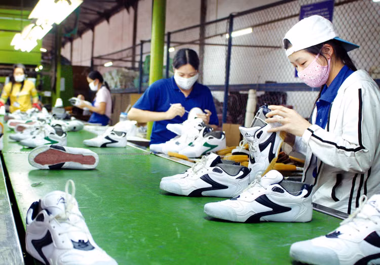 Hiệp định RCEP sẽ giúp doanh nghiệp Việt Nam mở ra cơ hội tăng trưởng xuất khẩu, gia tăng đầu vào từ nhập khẩu có chất lượng; tham gia chuỗi giá trị… Ảnh: Lê Tiên