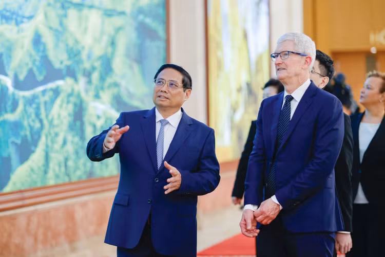 Tại cuộc gặp với Thủ tướng Chính phủ sáng 16/4, ông Tim Cook, Giám đốc điều hành hãng Apple của Hoa Kỳ khẳng định, Apple coi trọng sự tham gia của các nhà phát triển ứng dụng Việt Nam vào các sản phẩm của Apple cho khắp toàn cầu. Ảnh: Quý Bắc