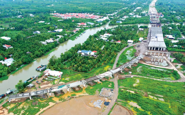 Năm 2023 có 5.507 dự án đầu tư công phải điều chỉnh, chiếm 7,7% tổng số dự án thực hiện trong kỳ. Ảnh: Lê Tiên