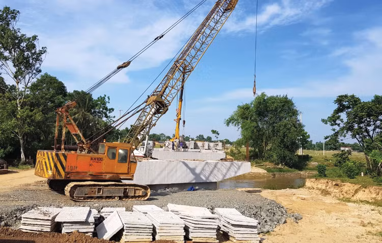Dự án Đường từ trung tâm TP. Thanh Hóa nối với đường giao thông từ Cảng hàng không Thọ Xuân đi khu kinh tế Nghi Sơn được khởi công từ giữa năm 2019. Ảnh: Hoàng Hà