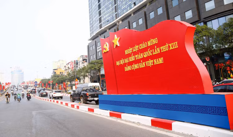 Đại hội Đại biểu toàn quốc lần thứ XIII của Đảng khơi dậy khát vọng phát triển đất nước phồn vinh, hạnh phúc; phát huy ý chí và sức mạnh đại đoàn kết toàn dân tộc; đẩy mạnh toàn diện, đồng bộ công cuộc đổi mới, công nghiệp hóa, hiện đại hóa