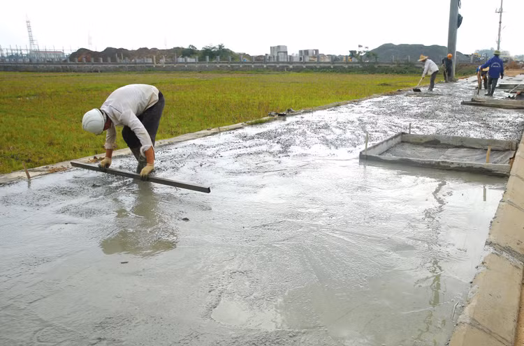 Gói thầu số 2 Thi công xây dựng + đảm bảo an toàn giao thông tại huyện Yên Mô, tỉnh Ninh Bình có giá 10,3 tỷ đồng. Ảnh minh họa: Tiên Giang