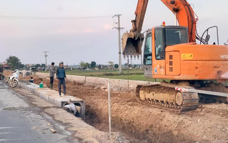 Hồ sơ mời thầu yêu cầu chỉ huy trưởng công trường phải có hợp đồng lao động không xác định thời hạn còn hiệu lực với nhà thầu có thể gây hạn chế cạnh tranh. Ảnh minh họa: Nhã Chi