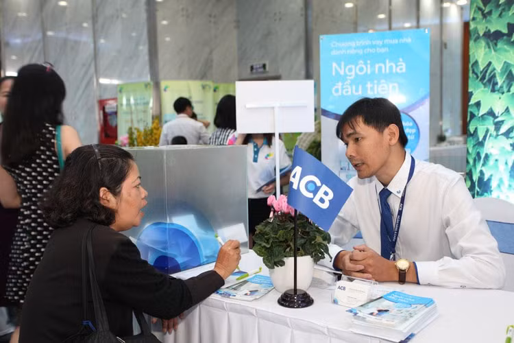 Quý I/2021, một số ngân hàng có nợ xấu tăng trên 40% so với cuối năm ngoái. Ảnh: Song Lê