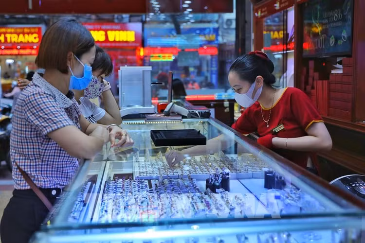 Giá vàng sáng 20/5 tăng 200 nghìn đồng/lượng. Ảnh minh họa: Danh Lam - TTXVN