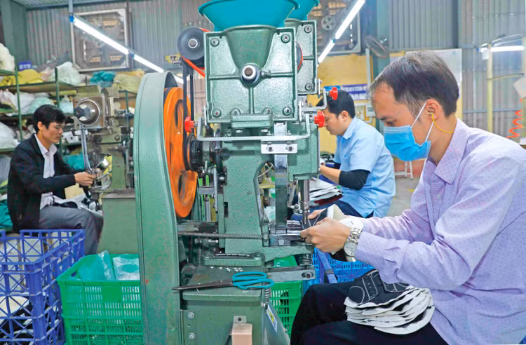 Không chỉ các ngân hàng chờ room tín dụng, các doanh nghiệp cũng ngóng chỉ tiêu này để nắm bắt cơ hội kinh doanh. Ảnh: Lê Tiên