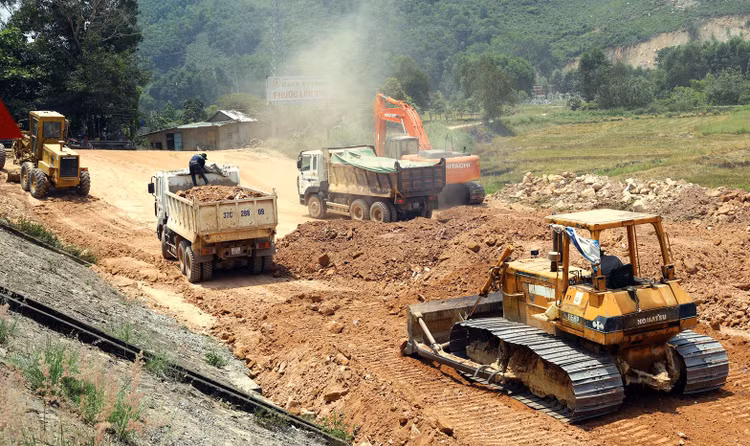 Trong số 3 dự án PPP cao tốc Bắc - Nam phía Đông giai đoạn 2017 - 2020, chỉ có cao tốc đoạn Nha Trang - Cam Lâm đạt sản lượng đáp ứng kế hoạch đề ra. Ảnh minh họa: Tường Lâm