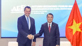Thủ tướng Lê Minh Hưng tiếp ông Stephan Mergenthaler, Giám đốc điều hành Diễn đàn Kinh tế Thế giới (WEF) - Ảnh: chinhphu.vn/Nhật Bắc