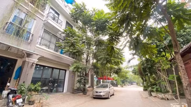 Agribank rao bán khoản nợ gần 70 tỷ đồng được bảo đảm bằng biệt thự tại Hà Nội và đất nền Quảng Ninh. Ảnh minh hoa: Internet